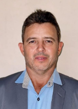 Foto oficial de César Gama