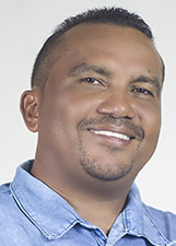 Foto oficial de Adailton Raposo