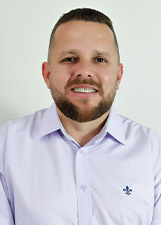 Foto oficial de Elton Queiroz