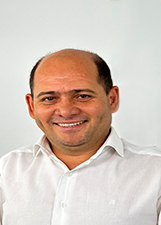Foto oficial de Adeildo Rosa