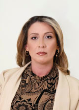Foto oficial de Karine Enfermeira