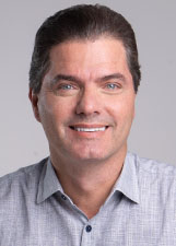Foto oficial de Marcos Calderan