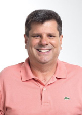Foto oficial de Breno Salomão