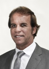 Foto oficial de Carlito