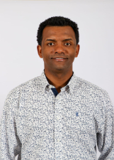 Foto oficial de Rafael Tirinha