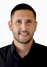 Foto oficial de Carlinhos