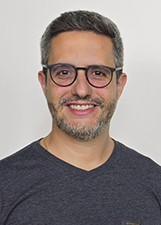 Foto oficial de Leo Pereira