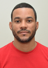 Foto oficial de Charles da Farmácia