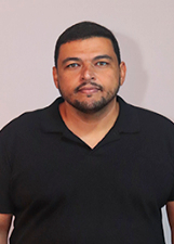 Foto oficial de Elton Nascimento