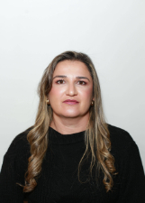 Foto oficial de Alliny Campos