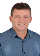 Foto oficial de Carlos Camargos