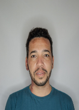 Foto oficial de Léo Chaves
