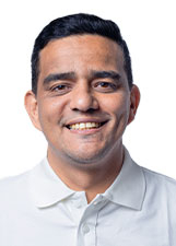 Foto oficial de Leo Moreira