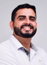 Foto oficial de Enrico Menezes
