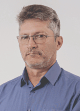 Foto oficial de Valdy Queiroga