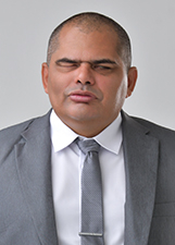 Foto oficial de Luciano Caetano