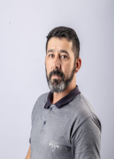 Foto oficial de Juliano Petruquio