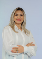 Foto oficial de Letícia Enfermeira