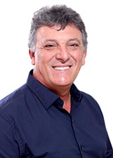 Foto oficial de Carlinhos Donato