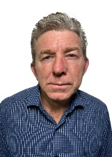 Foto oficial de Ari Novako