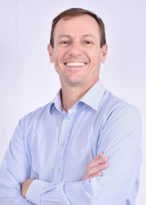 Foto oficial de James Calgaro