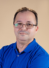 Foto oficial de Charles Sales