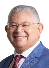 Foto oficial de Norman Helio