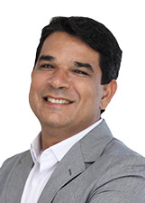Foto oficial de Pastor Michel