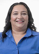 Foto oficial de Livia Azevedo