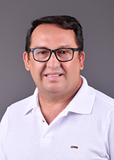 Foto oficial de Jânio Menezes