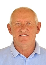 Foto oficial de Ayrton