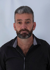 Foto oficial de Ari Tavares