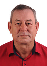 Foto oficial de Adair Theves