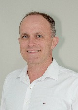 Foto oficial de Edu