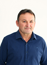 Foto oficial de Adair