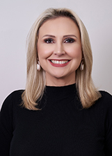 Foto oficial de Anna Carolina