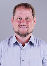 Foto oficial de Charles Parey
