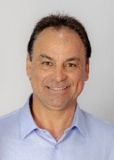 Foto oficial de Léo dos Balneários