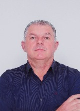 Foto oficial de Charles Leske