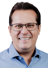 Foto oficial de Nick Schneider