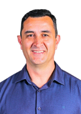 Foto oficial de Pastor Charles
