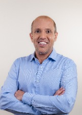 Foto oficial de Vitão Riccomini