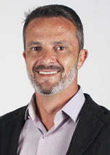 Foto oficial de Gustavo Lucena