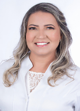 Foto oficial de Flávia Enfermeira