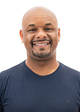 Foto oficial de Professor Maicon Goiembiesqui