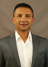 Foto oficial de Carlinhos de Deus