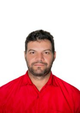 Foto oficial de Adnan Carvalho