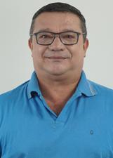 Foto oficial de Carlinhos Cabeleireiro