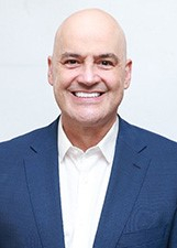 Foto oficial de Estevão Camolesi