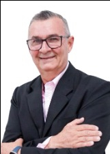 Foto oficial de Izaias